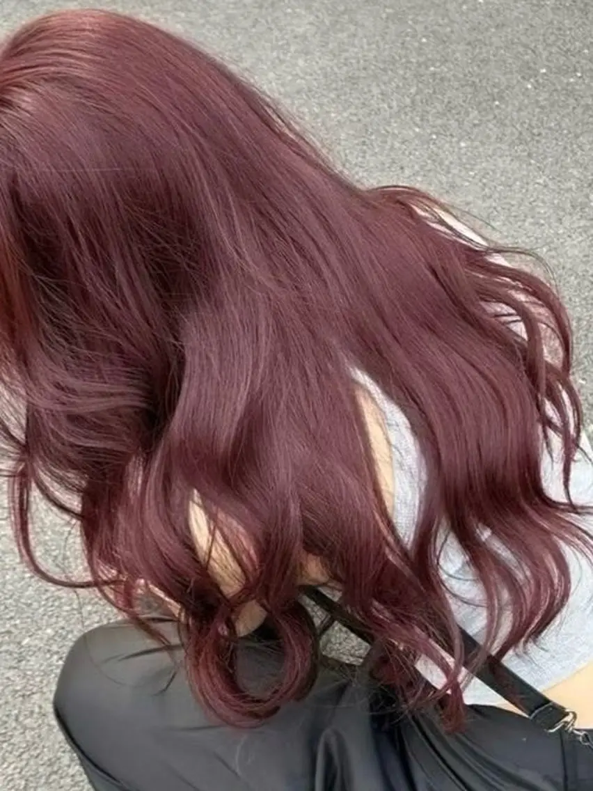 ロング カラー トレンド暖色ヘア🍒 miu🍒のヘアスタイル