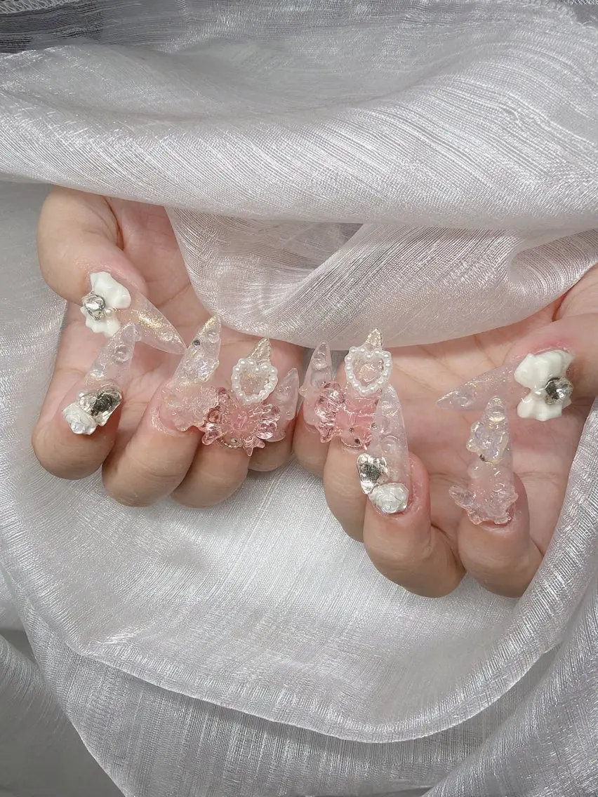 ネイル ハンドネイル Lee Nailsのネイルデザイン