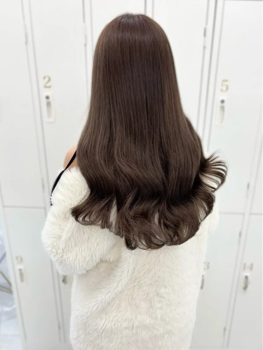 ロング カラー ブリーチ グレージュ ブリーチなしカラー オリーブグレージュ オリーブグレー ヘアカラー トリートメント 盛れる顔周り🤍渋谷 Risa🎀のヘアスタイル