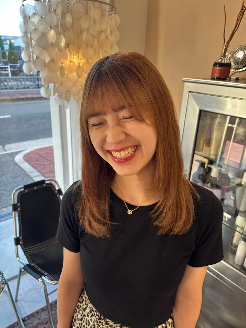 ミディアム レイヤーカット 寺尾 遥のヘアスタイル