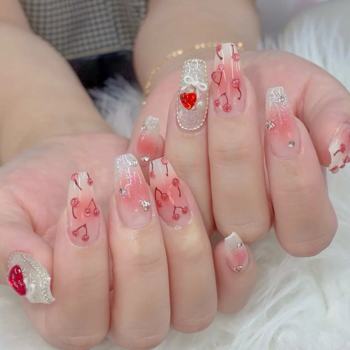 ネイル ハンドネイル ハンドケア DuLi Blinkのネイルデザイン