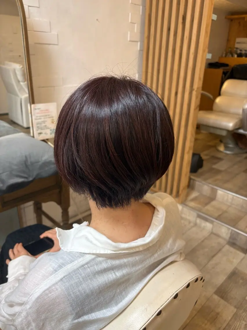 ショート カット ヘアカラー トリートメント 五津 沙理衣のヘアスタイル