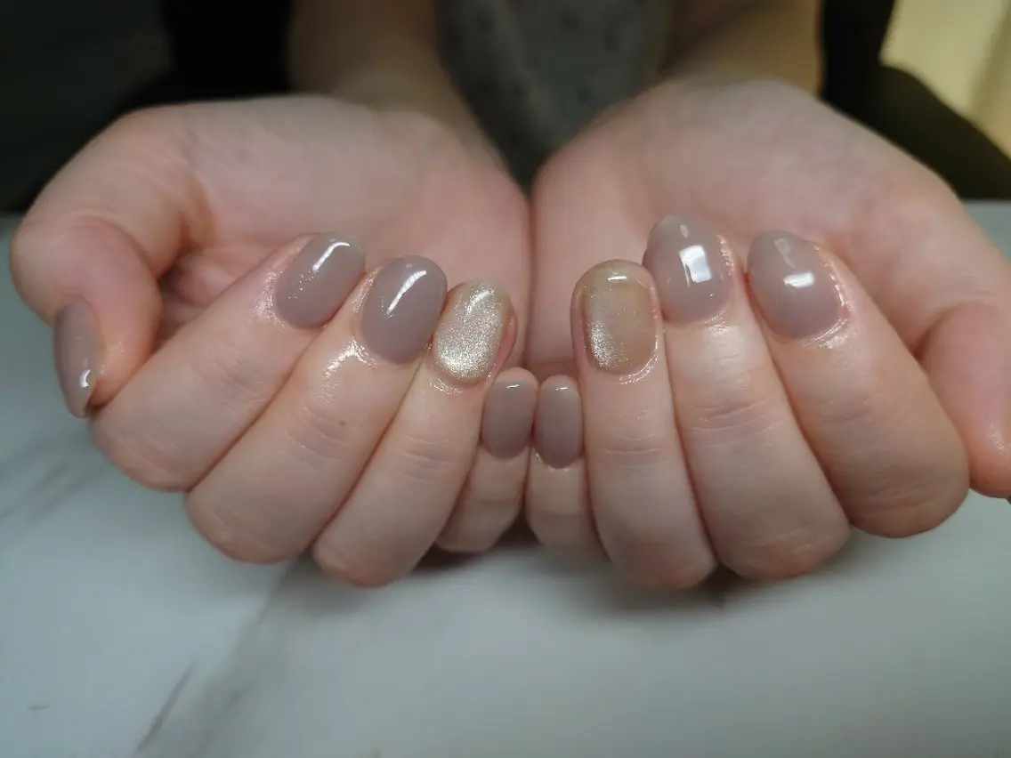 ネイル マグネットネイル シンプルネイル ハンドネイル Nailsalon AMAのネイルデザイン