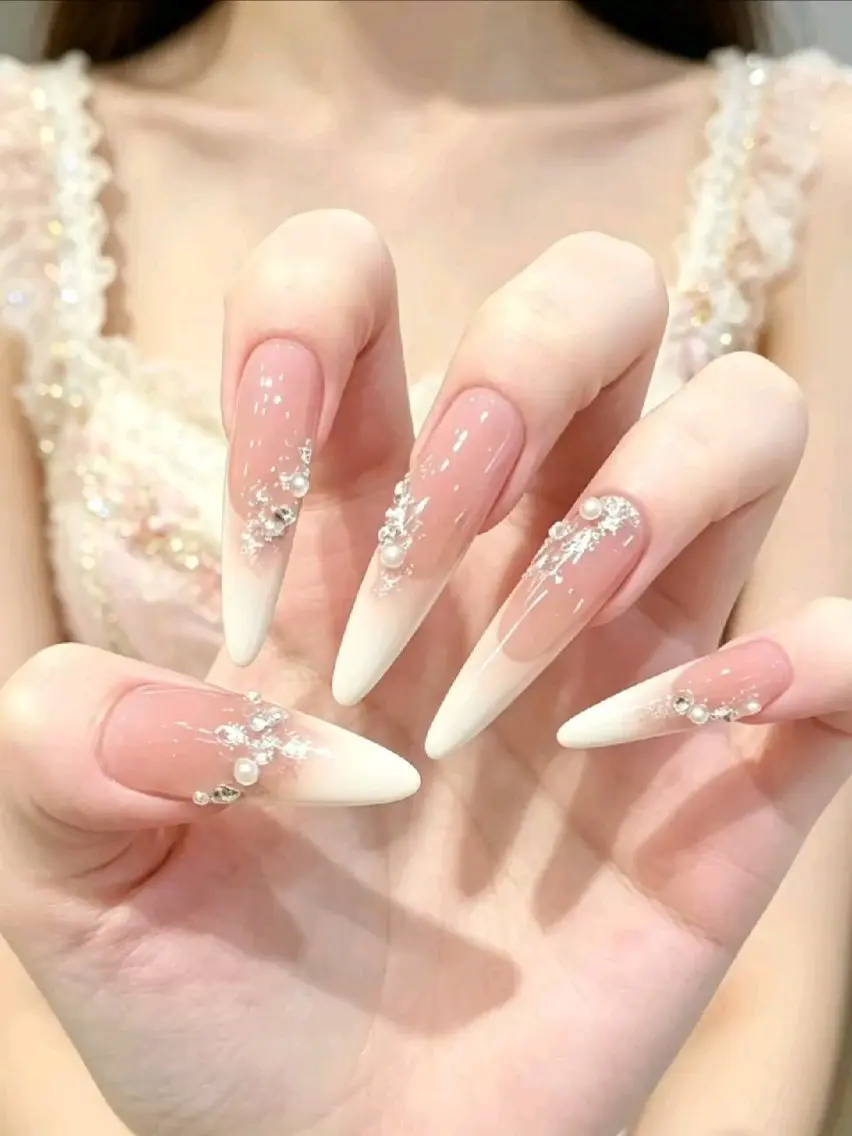 ネイル 韓国ネイル マグネットネイル 持ち込み ハンドネイル Dyo Nail_Royalのネイルデザイン