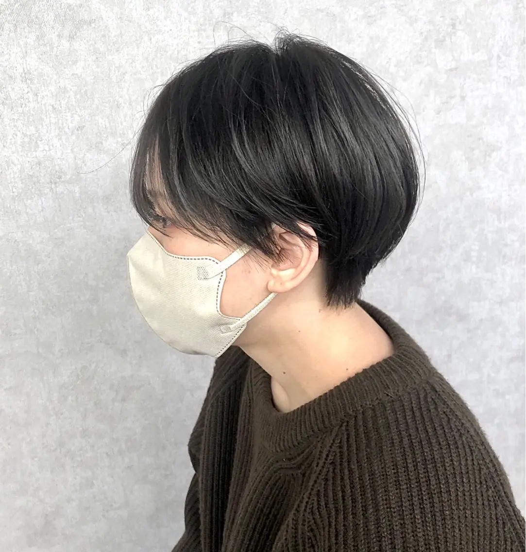 ショート カラー ダークシルバー シルバー ショートヘア カット ヘアカラー トリートメント ショート、韓国メンズ ヘアのかつらぎのヘアスタイル
