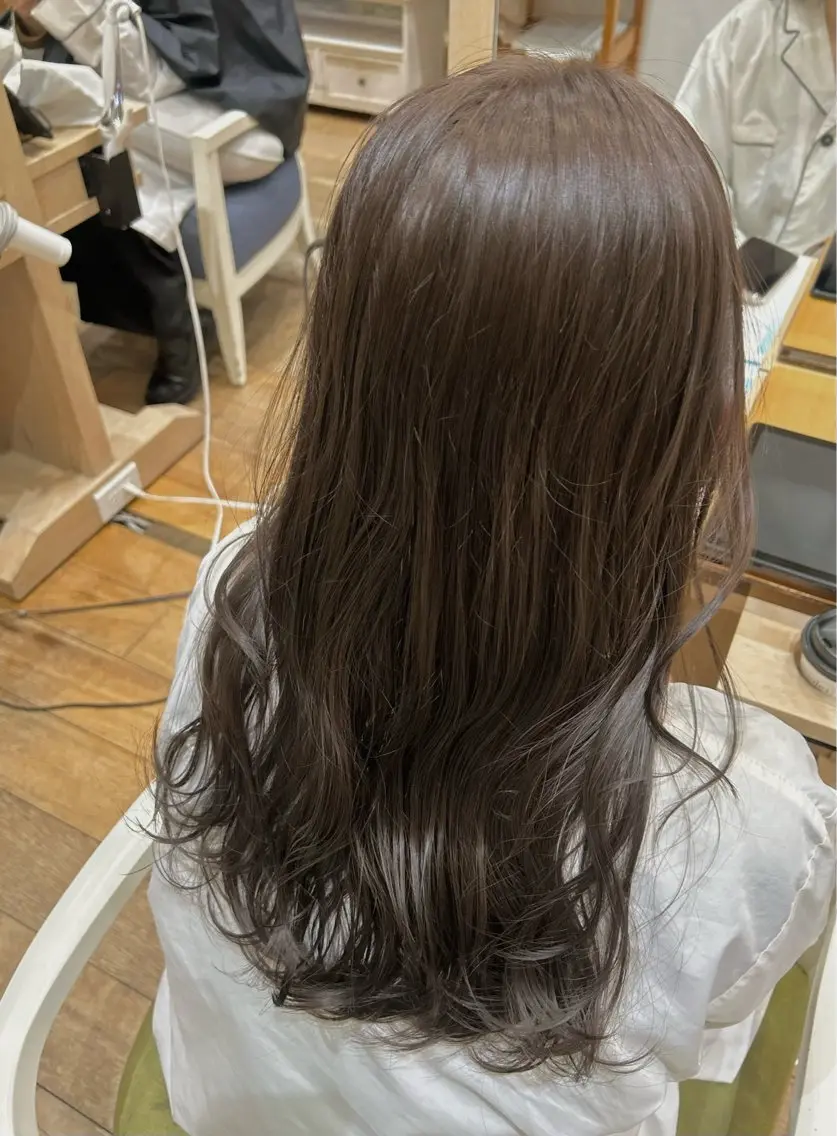 カラー ブラウンカラー マロンブラウン ヘアカラー 市吉 杏奈のヘアスタイル