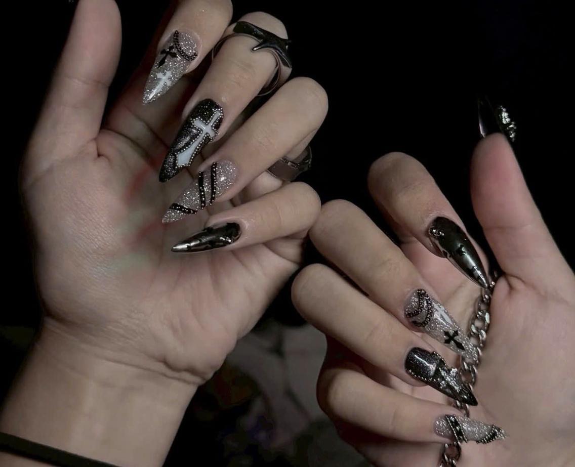 ネイル フレンチネイル ジェルネイル ハロウィン 韓国ネイル マグネットネイル ハンドネイル yuuna hbabynailのネイルデザイン