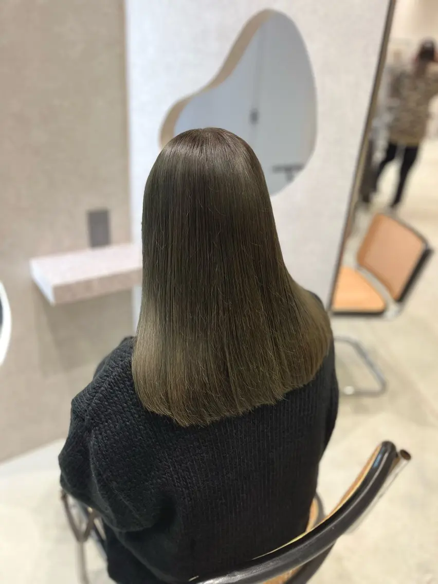 カラー オリーブカラー ヘアカラー 福島 果音のヘアスタイル