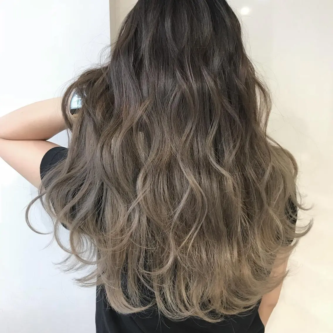 ロング カラー パーマ 似合わせ💖トレンド ✨TAKAMI😊のヘアスタイル