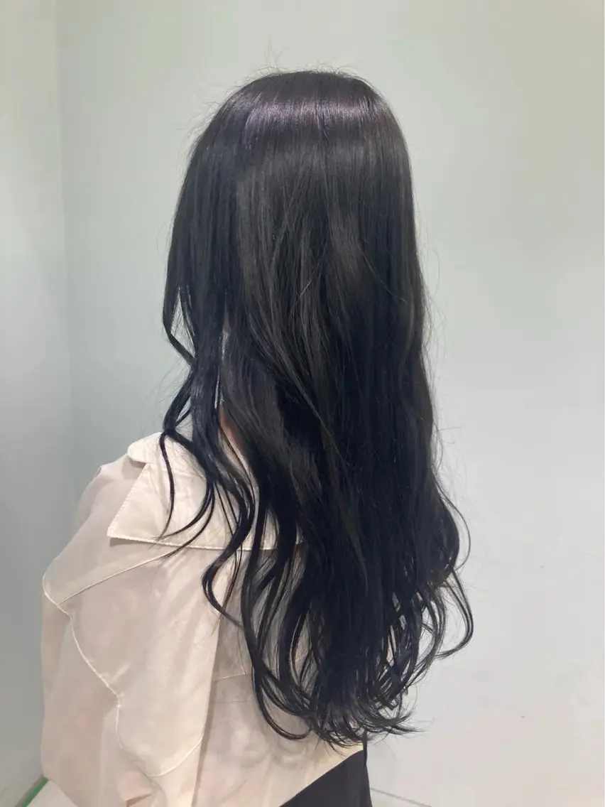 ロング カラー 黒髪 ブルーカラー ブルーブラック レイヤーカット ヘアカラー トリートメント 💐透明感カラー/ 🪿ブリーチ/真野のヘアスタイル