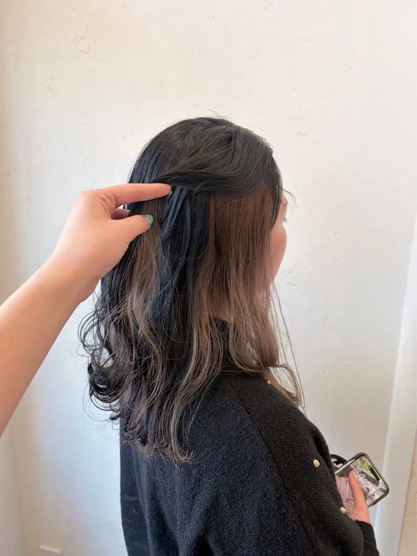 セミロング カラー ブリーチ デザインカラー ヘアカラー yuu /Carinのヘアスタイル