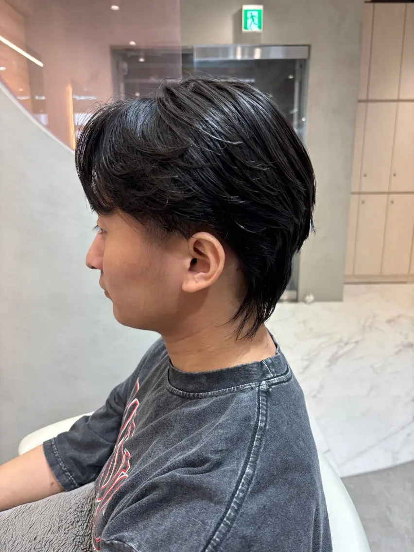 ショート カラー パーマ ヘアアレンジ メンズ センターパート メンズ韓国風 マッシュ メンズパーマ メンズショート カット 縮毛矯正 トリートメント 大宮/曲がる縮毛矯正 /毛流れ特化/NAOのヘアスタイル