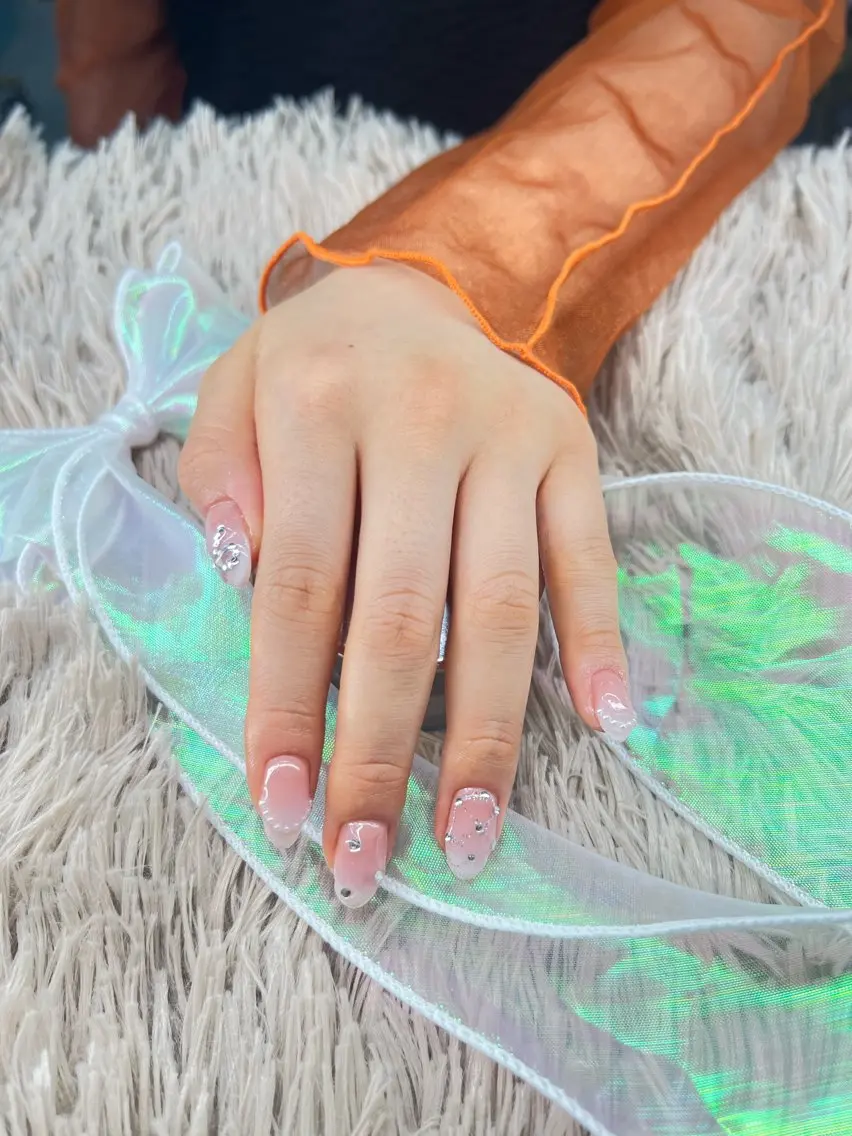 ネイル See.u モモ（南浦和）のネイルデザイン
