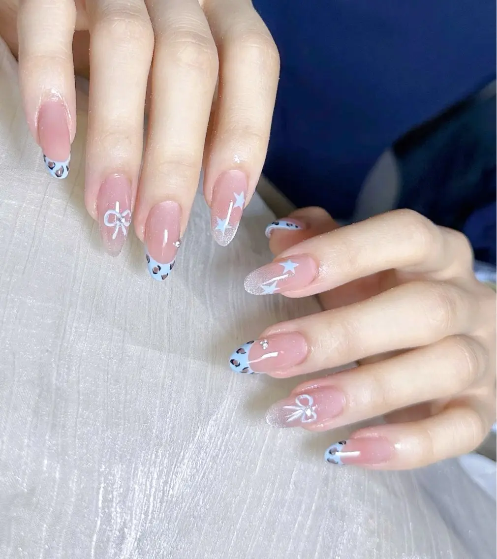 ネイル アートネイル ジェルネイル キラキラネイル 韓国ネイル オフィスネイル DAISY_NAIL 【フィルイン専門店】のネイルデザイン