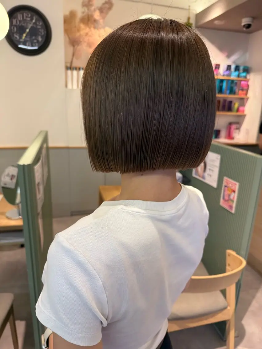 ショート ボブ カット ヘアカラー トリートメント 草津空き/レイヤー/ ボブ/荻野結衣のヘアスタイル