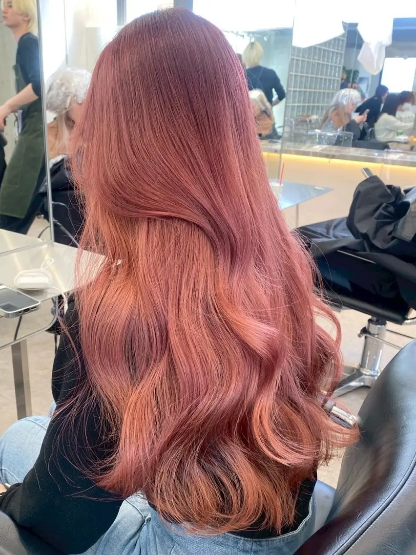 ロング ヘアカラー ヘーゼルブラウン🤎 ゆり🫧のヘアスタイル