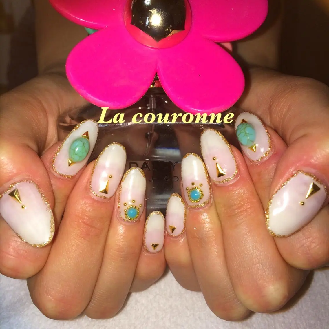 ネイル Lacouronne NATSUMIのネイルデザイン