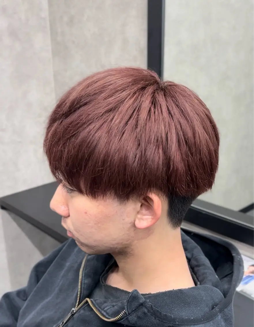 カラー メンズ マッシュ ブラウンカラー ピンクカラー カット ヘアカラー 東海林 万優のヘアスタイル