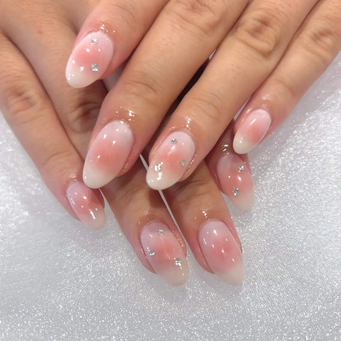 ネイル チークネイル ハンドネイル nailist🍒 ヤマザキのネイルデザイン