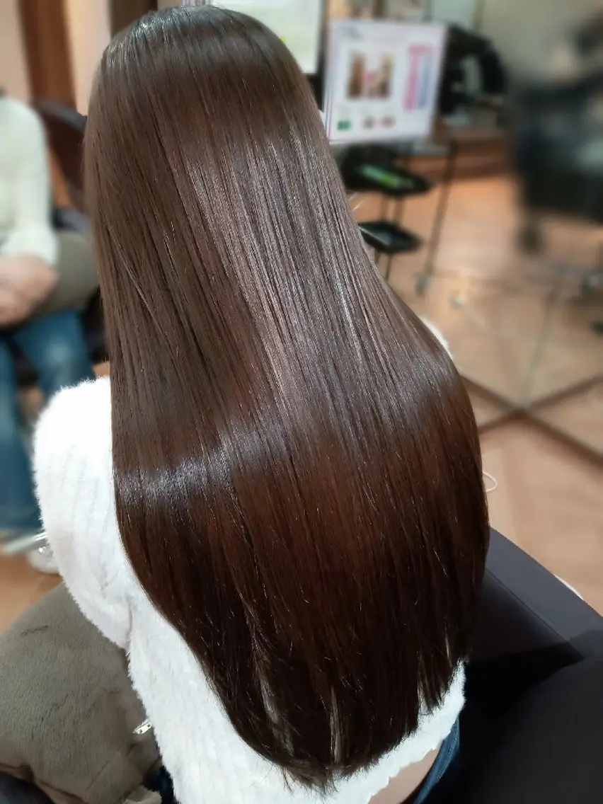 ロング カラー ベージュカラー オリーブベージュ 久村 奈菜のヘアスタイル