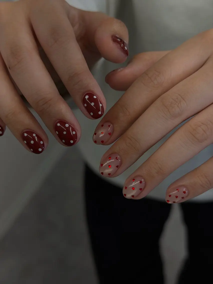 ネイル ボルドー ドット ジェルネイル マグネットネイル ニュアンスネイル ハンドネイル ハンドケア Bana_ Nailのネイルデザイン