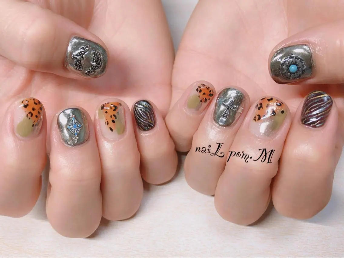 ネイル アニマル柄 べっ甲ネイル メンズネイル ミラーネイル ハンドネイル ハンドケア naiL pom.Mのネイルデザイン