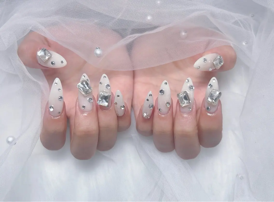 ネイル アートネイル オーロラネイル チークネイル 長さ出し フットネイル Miya _nailのネイルデザイン