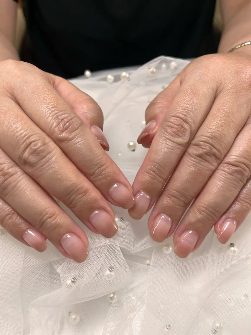 ネイル グラデーション シンプルネイル BURGUNDY shioriのネイルデザイン