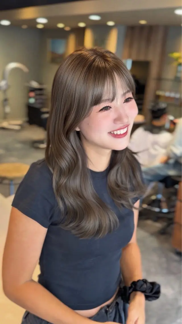 ロング カラー ダブルカラー グレージュ ミルクティーグレージュ ヘアカラー 🇺🇸海外デザイン iCON TOKYOのヘアスタイル