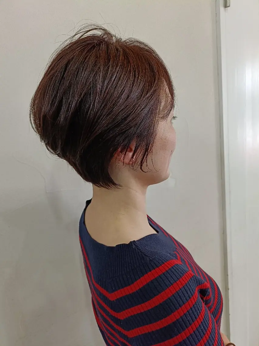 ショート 勝連 利恵のヘアスタイル