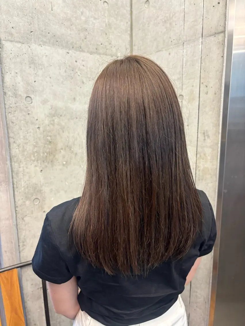 カラー ベージュカラー オリーブベージュ ヘアカラー 榎本 すみれのヘアスタイル