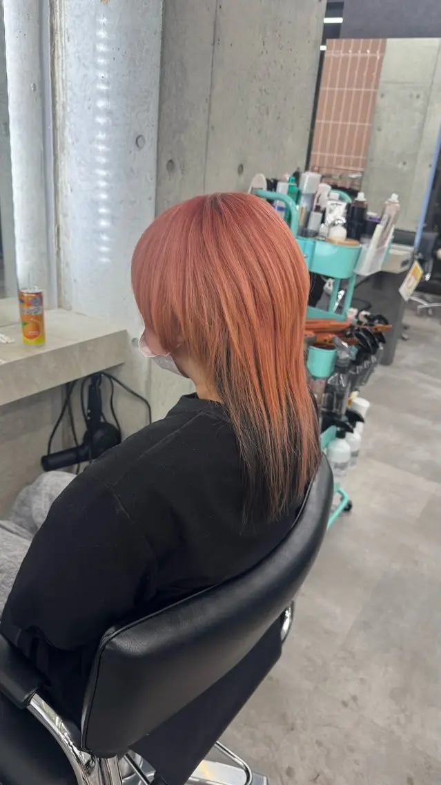 ミディアム ウルフカット shio ハイトーン 💗【福岡天神】のヘアスタイル