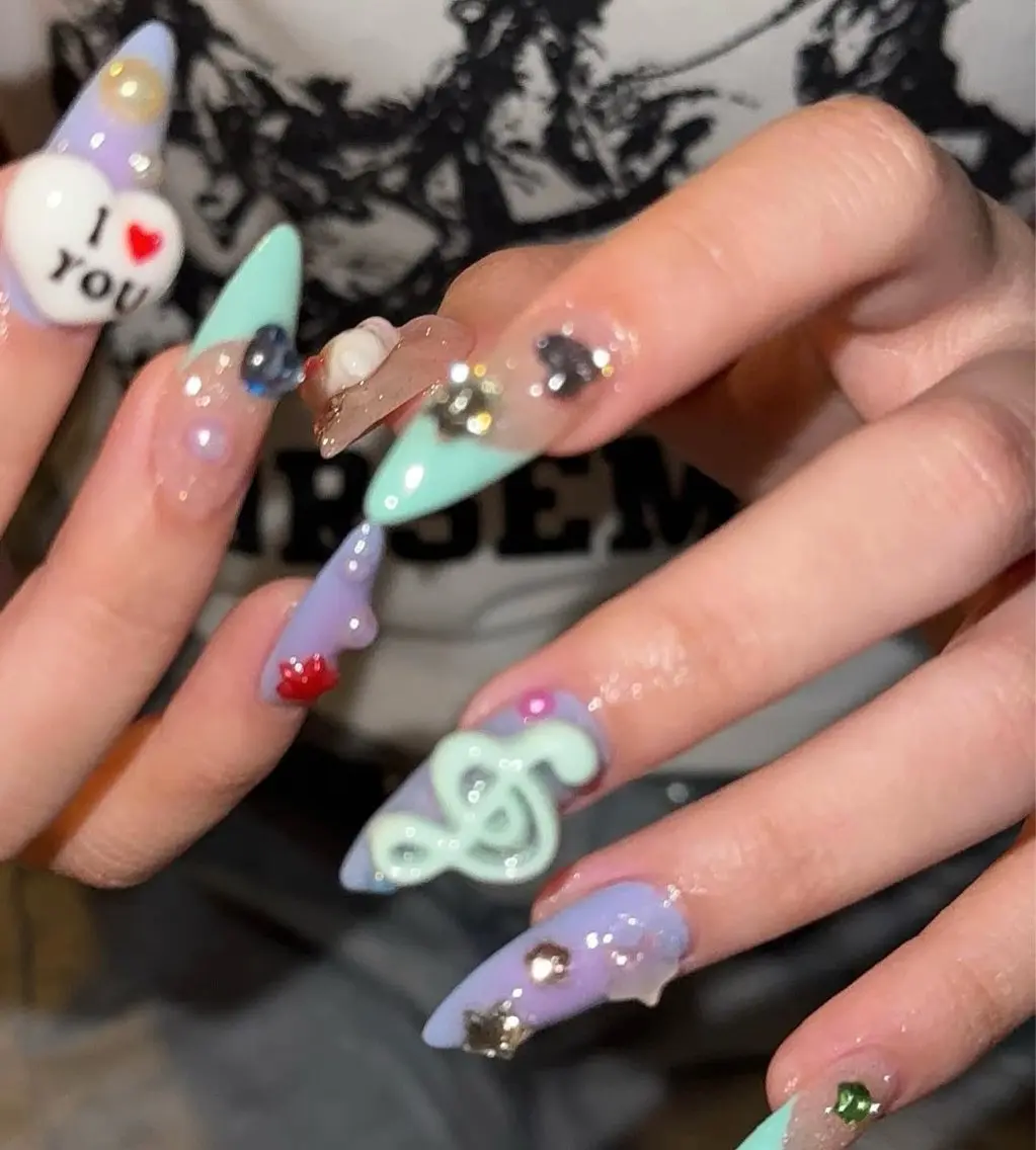 ネイル ハンドネイル NiJi Nailsのネイルデザイン