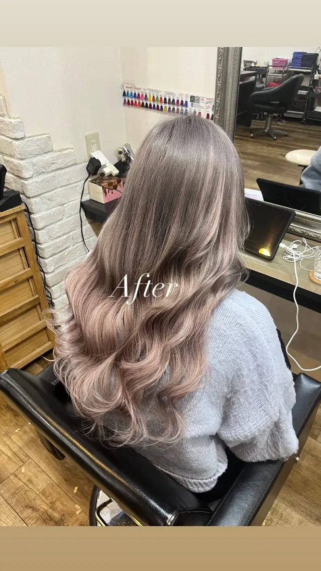 ロング カラー シールエクステ 黒髪 ブリーチ グレージュ エクステ ヘアカラー トリートメント エクステ きむえり/髪質改善 /うねり広がり改善のヘアスタイル