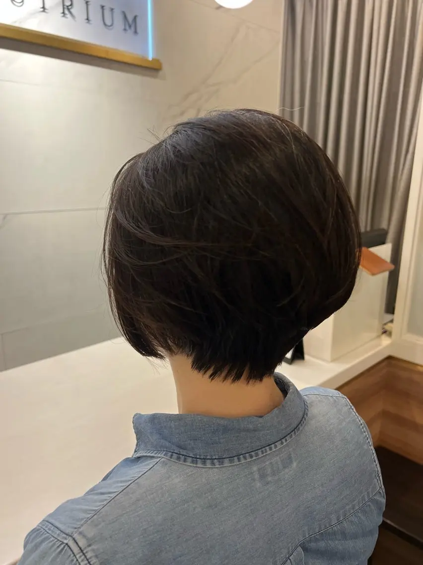 ショート 村中 逸紀のヘアスタイル
