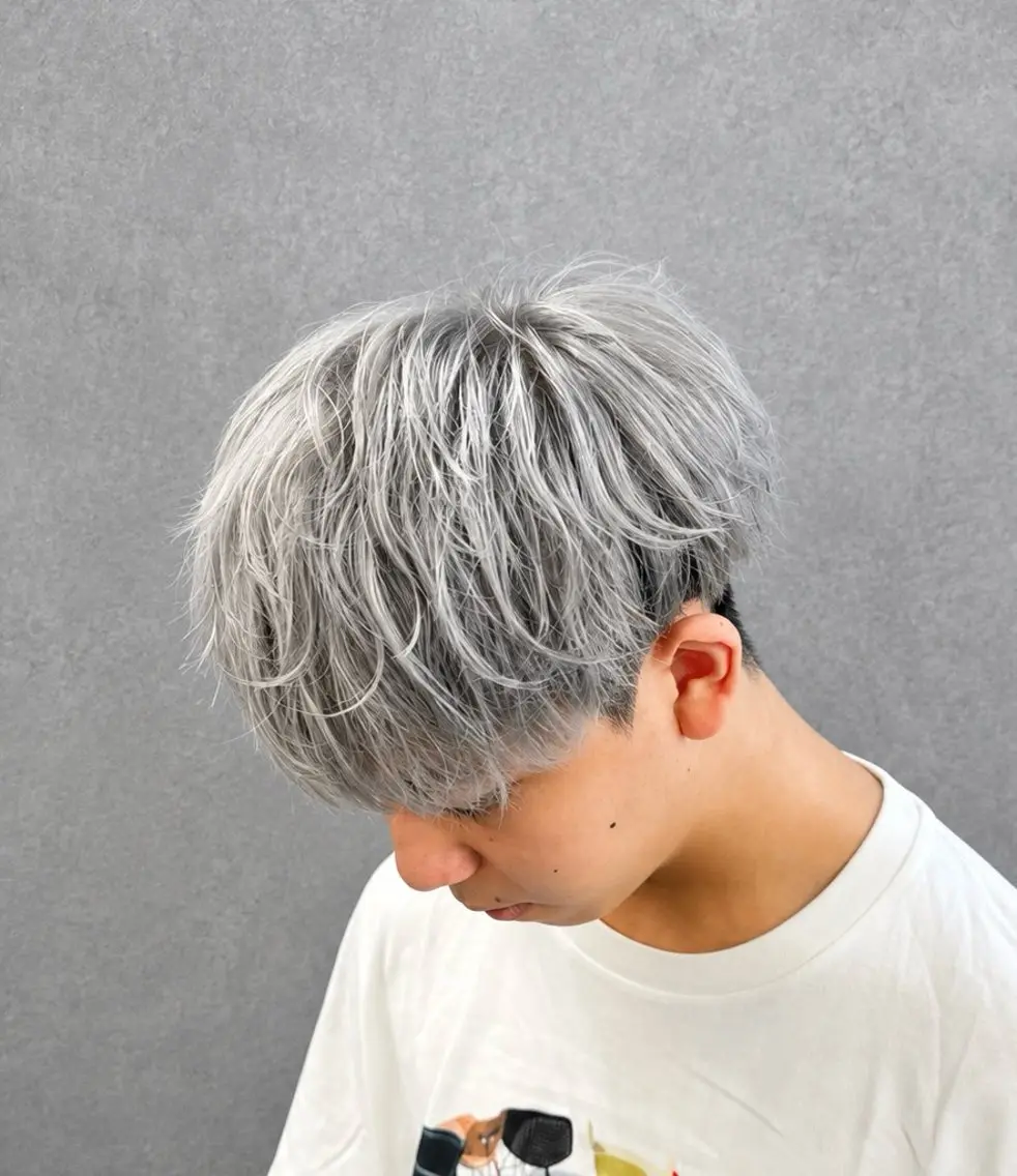 カラー メンズ メンズ特化✨ ハイトーン✨永井のヘアスタイル
