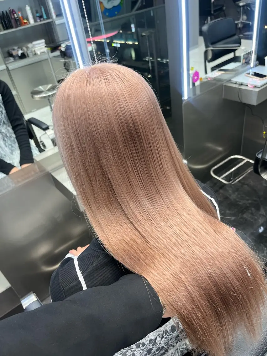 ロング カラー ヘアアレンジ ヘアカラー トリートメント ヘアセット ハイトーン/透明感 髪質改善/rinaのヘアスタイル
