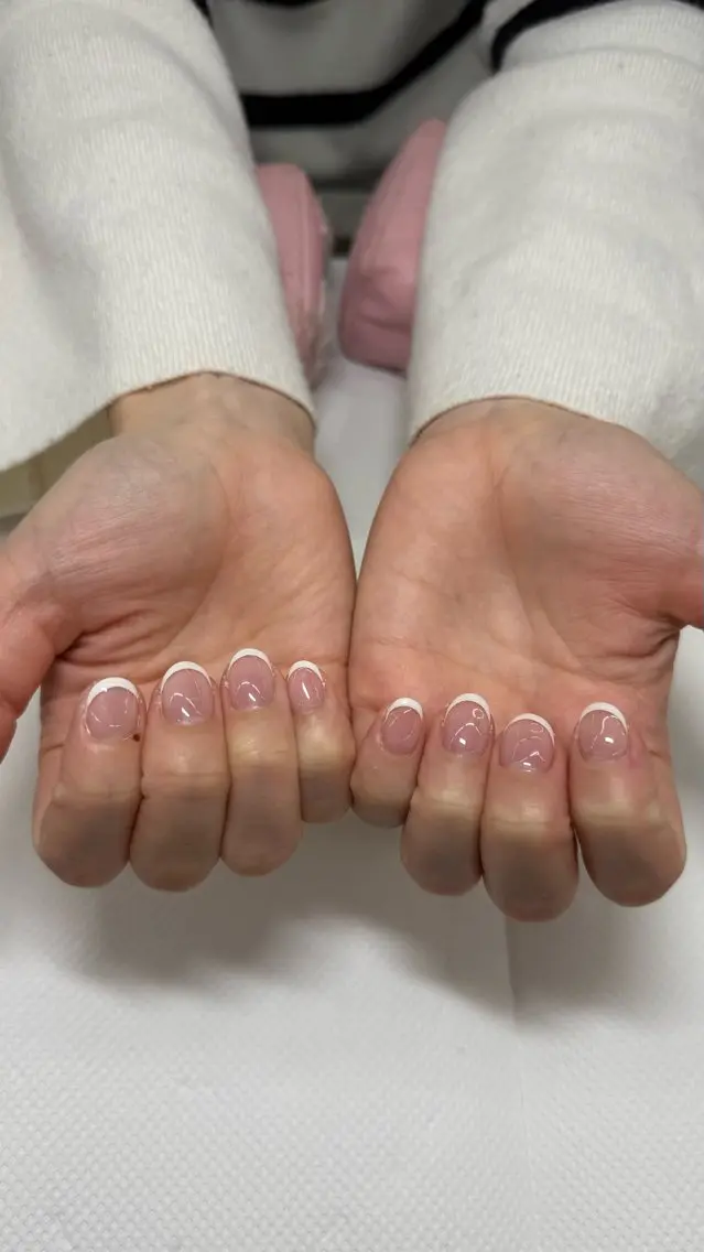 ネイル 名越 彩花のネイルデザイン