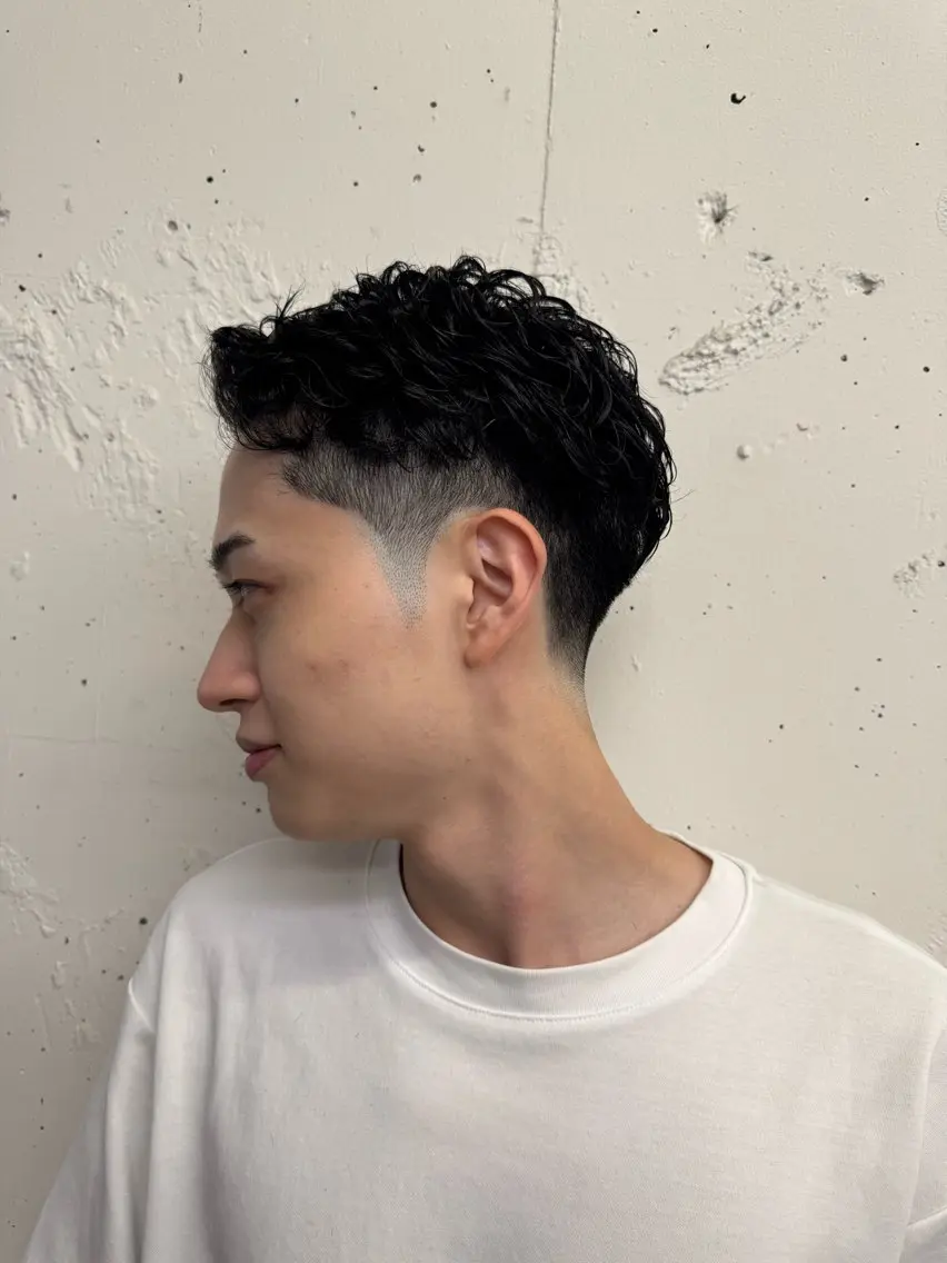 ショート パーマ メンズ フェードカット メンズパーマ メンズショート スパイキーショート くせ毛 カット パーマ トリートメント 💈メンズ特化💈 TASUKUのヘアスタイル