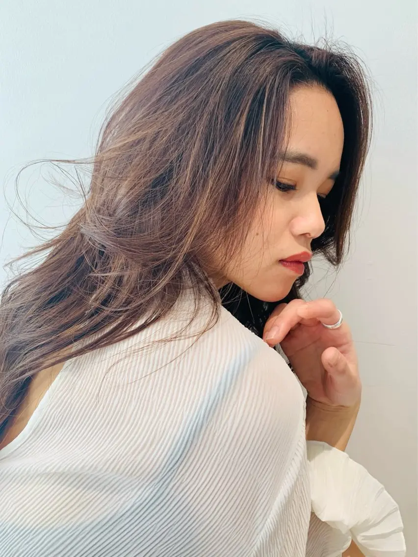 ロング カット ヘアカラー トリートメント Viot 銀座 樋口 桃佳のヘアスタイル