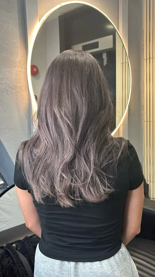ロング ヘアカラー トリートメント ヘッドスパ ヘアセット 顔まわりレイヤー/諒 オリーブカラー/天神のヘアスタイル