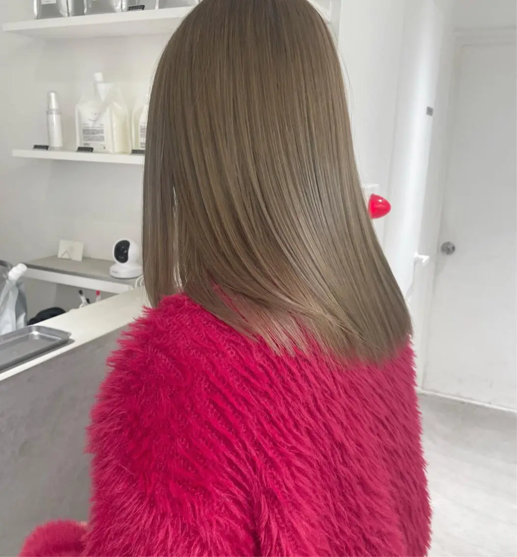 ミディアム カラー バレイヤージュ ベージュカラー ブリーチ ケアブリーチ ダブルカラー ヘアカラー トリートメント okumura makiのヘアスタイル