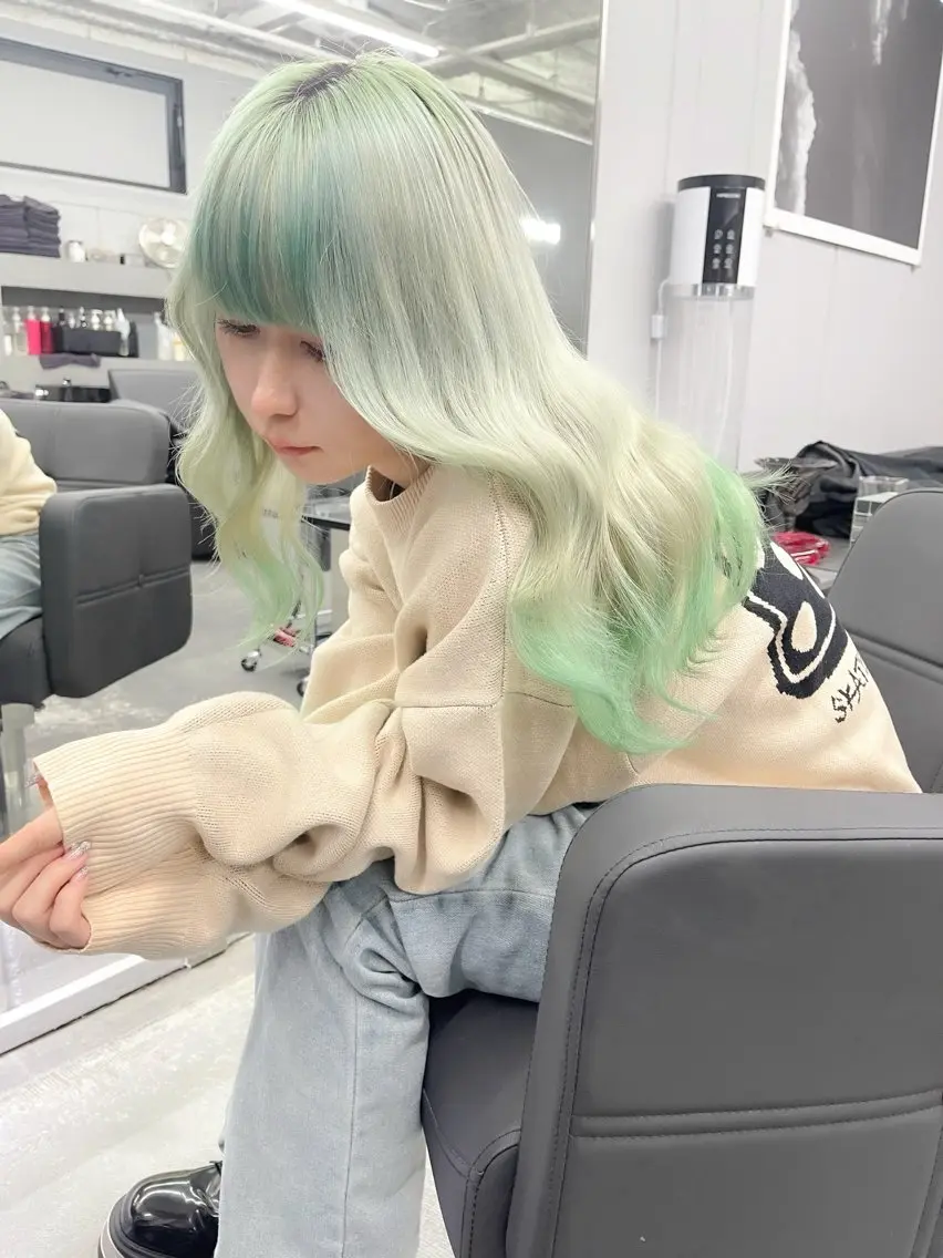 🫧ダブルカラー+シールエクステ60枚【プラチナ人毛】🫧の写真