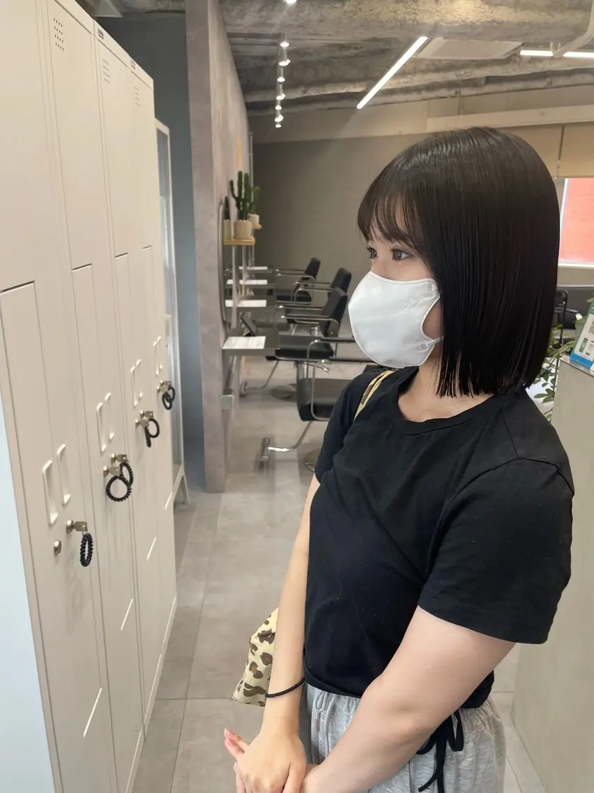 ミディアム カラー 黒髪 ボブ yui/ layer cutのヘアスタイル