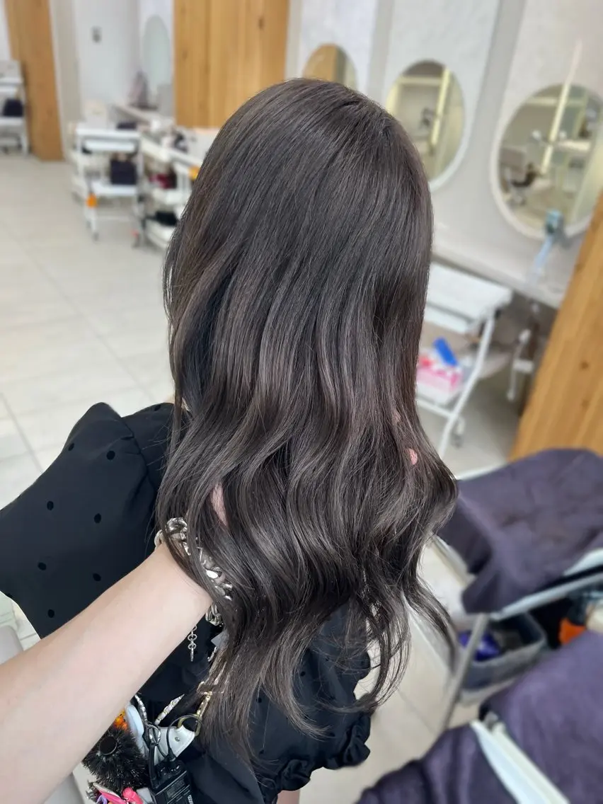 セミロング カラー 似合わせレイヤー/ 透明感カラーのヘアスタイル