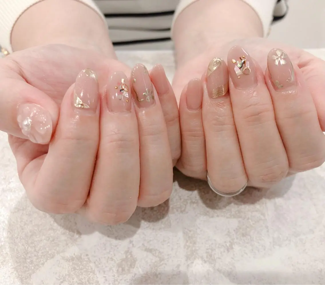 ミディアム キッズ ネイル アートネイル フラワーネイル ジェルネイル ミラーネイル オフィスネイル Luana nail (ルアナネイル)のネイルデザイン