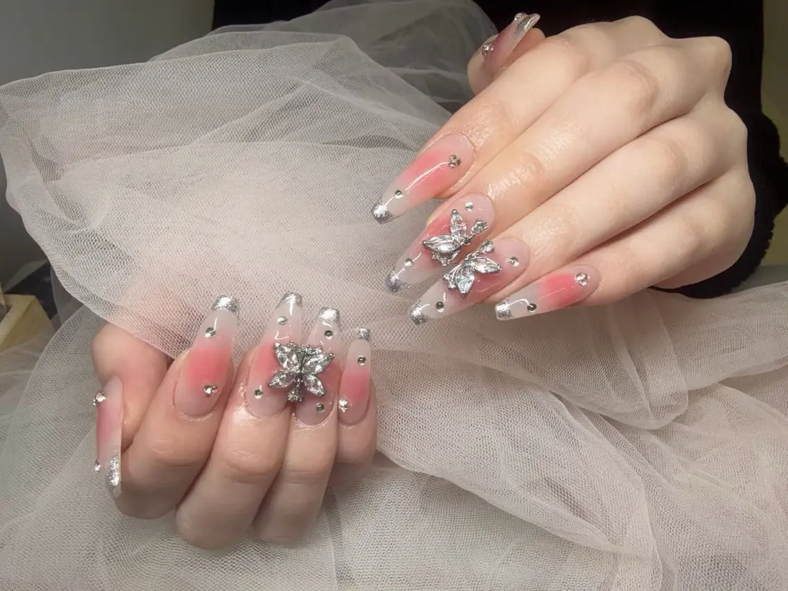 ネイル more glamのネイルデザイン