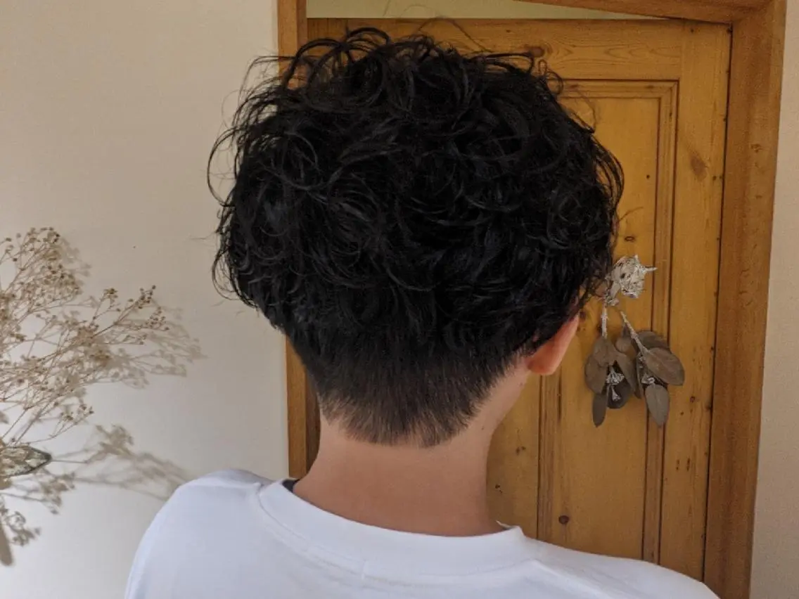 ショート パーマ メンズ メンズパーマ マエハラ ナナのヘアスタイル