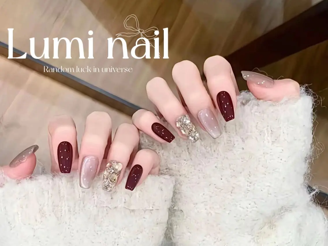 ネイル ボルドー ドット フレンチネイル キラキラネイル マグネットネイル KA NAのネイルデザイン