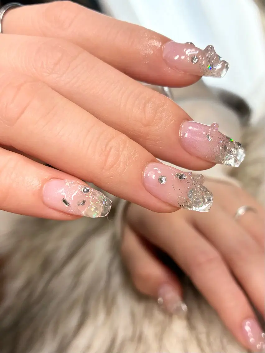 ネイル オーロラネイル クリアネイル フレンチネイル 氷ネイル・うるうるネイル キラキラネイル ハンドネイル nu.sheer honoのネイルデザイン
